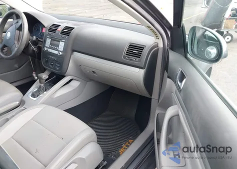 2007 Volkswagen Jetta Wolfsburg z USA, uszkodzony, nr VIN 3VWEF71K07M181537